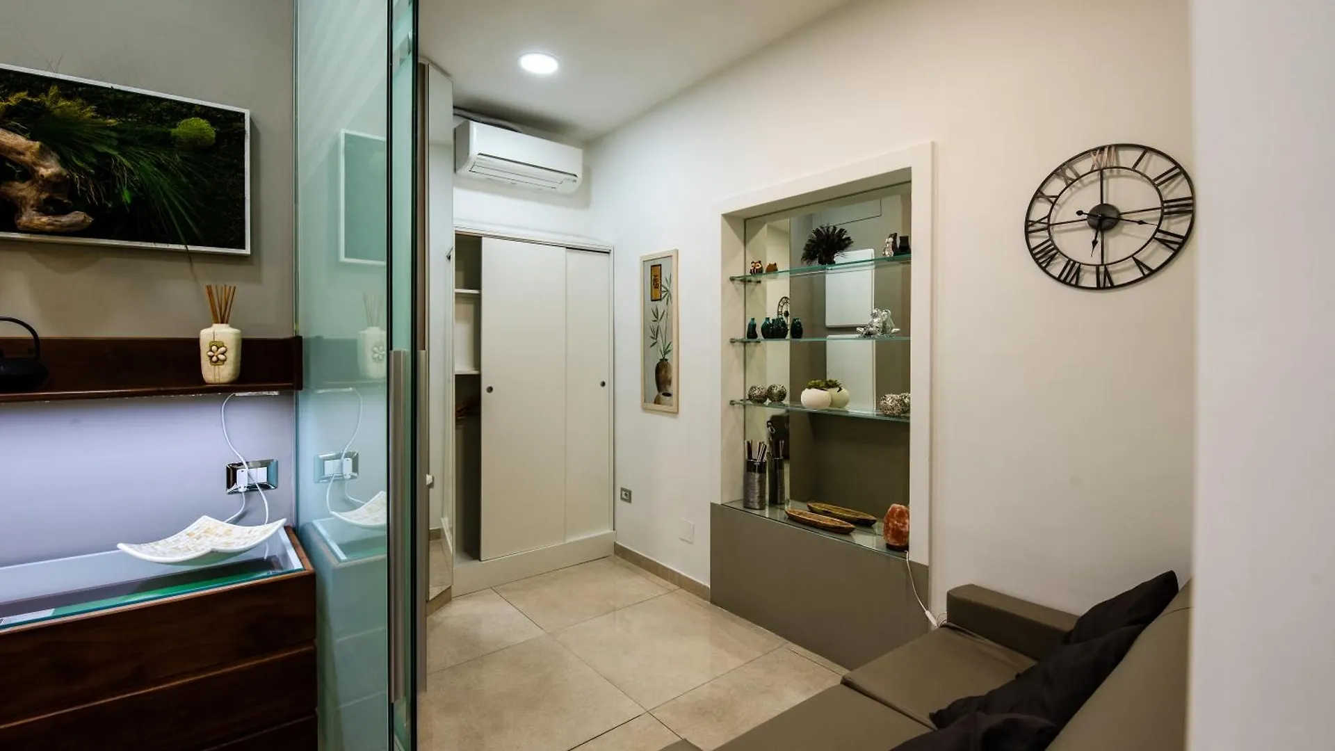 Apartment Holiday House Moni Naples